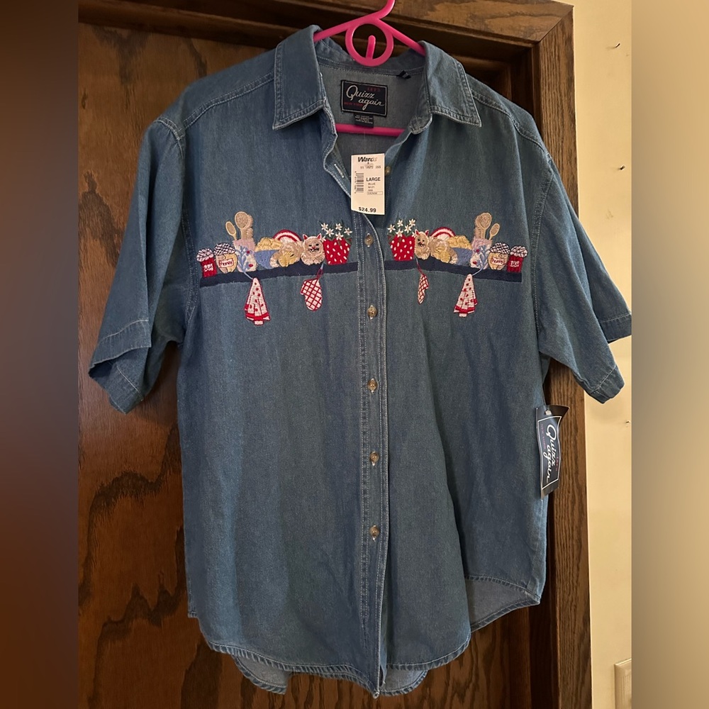 Denim shirt with cat design short sleeve